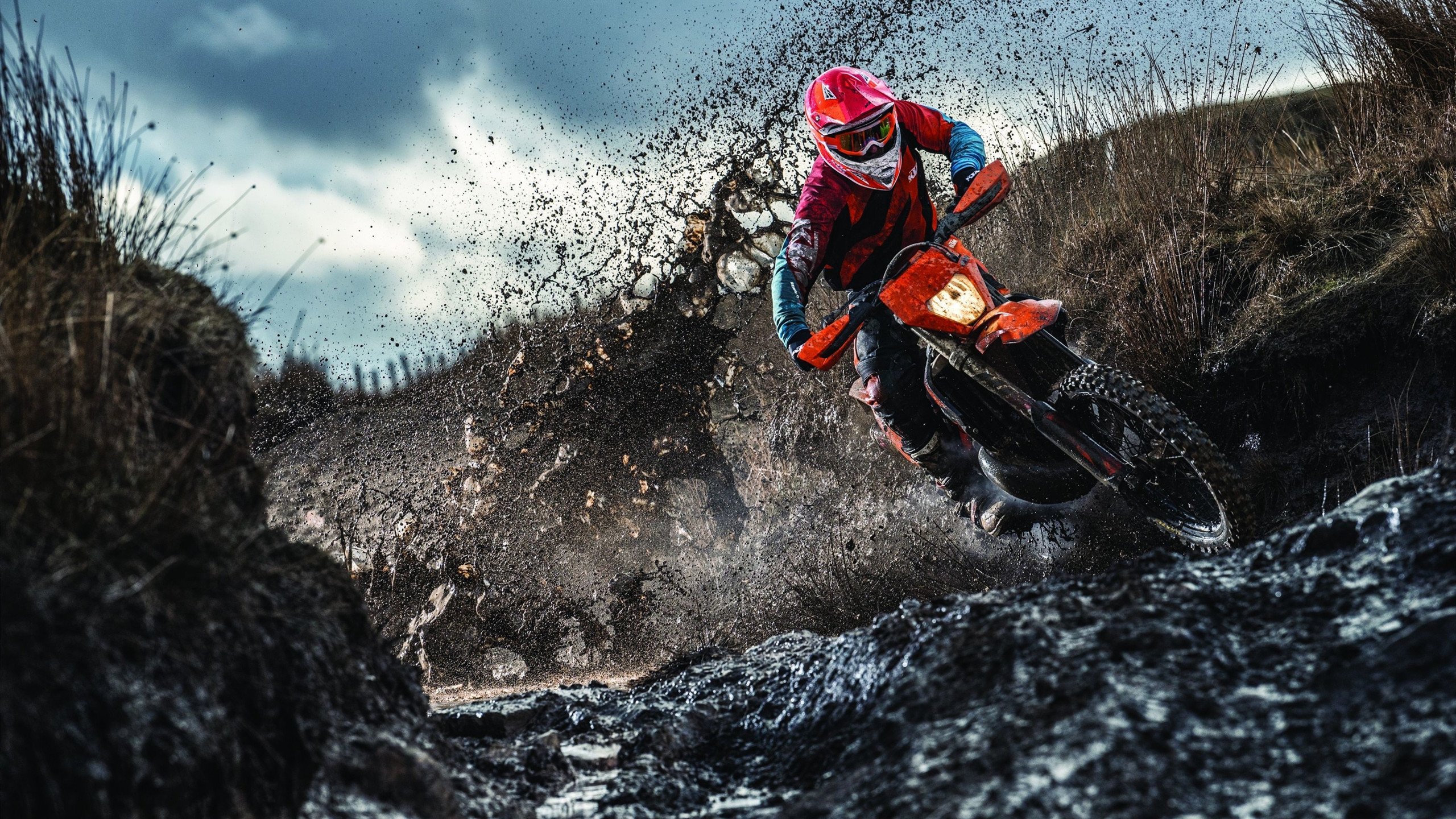 冬季高山滑翔伞挑战,极速飞跃云端极限,山顶滑翔伞